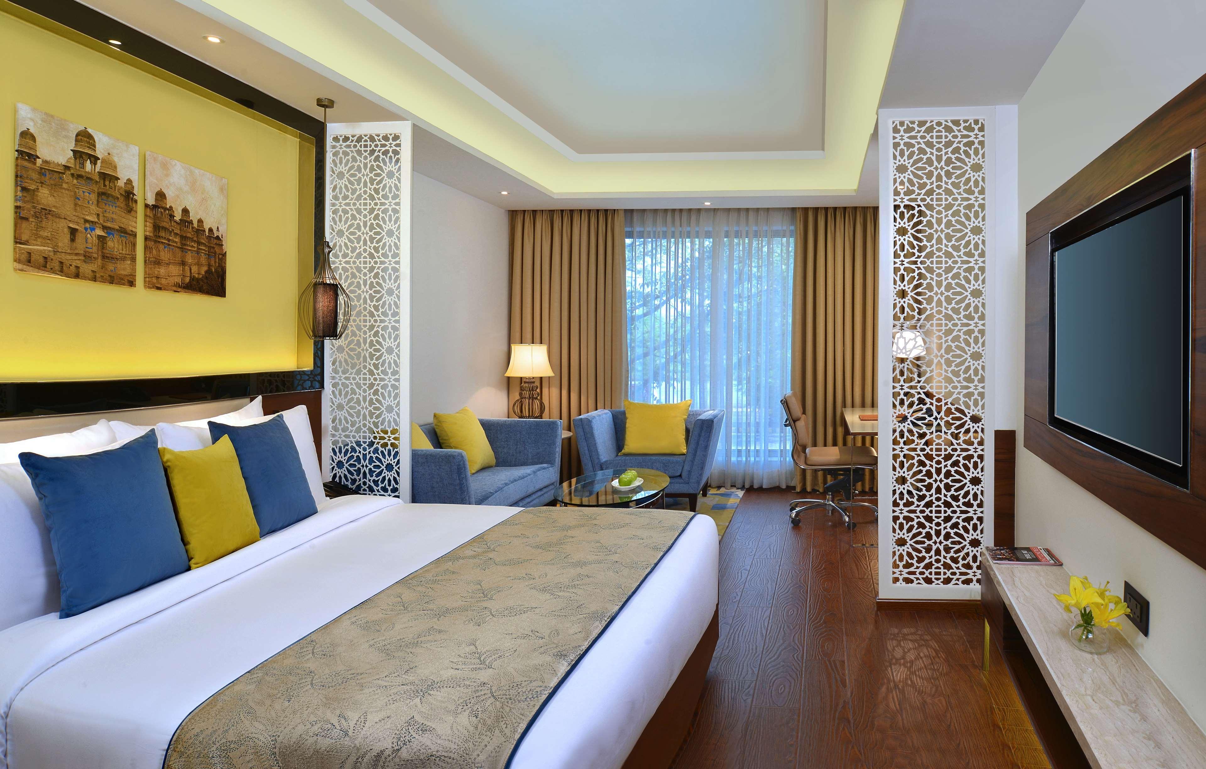 Отель Radisson Гвалиор Экстерьер фото
