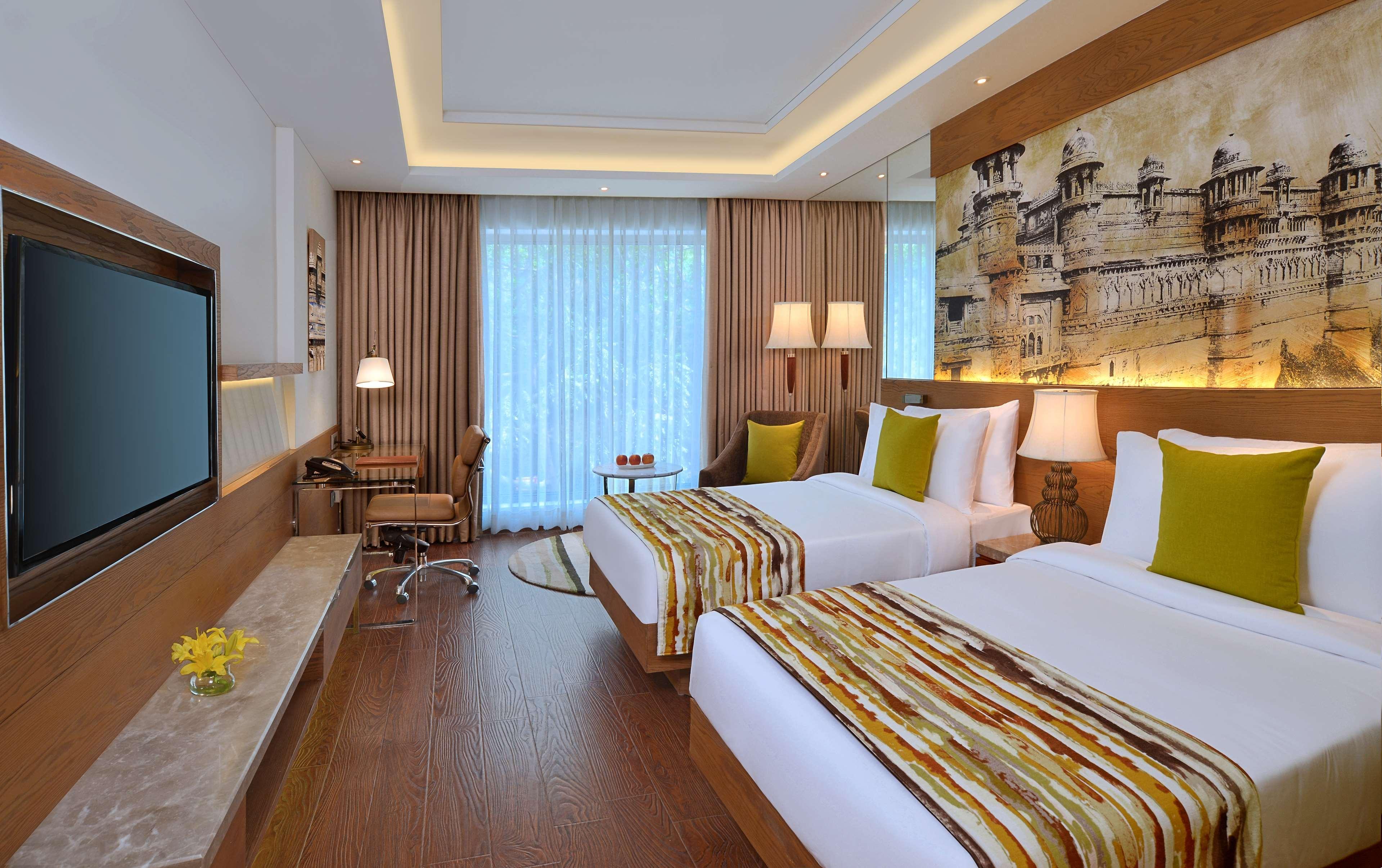 Отель Radisson Гвалиор Экстерьер фото