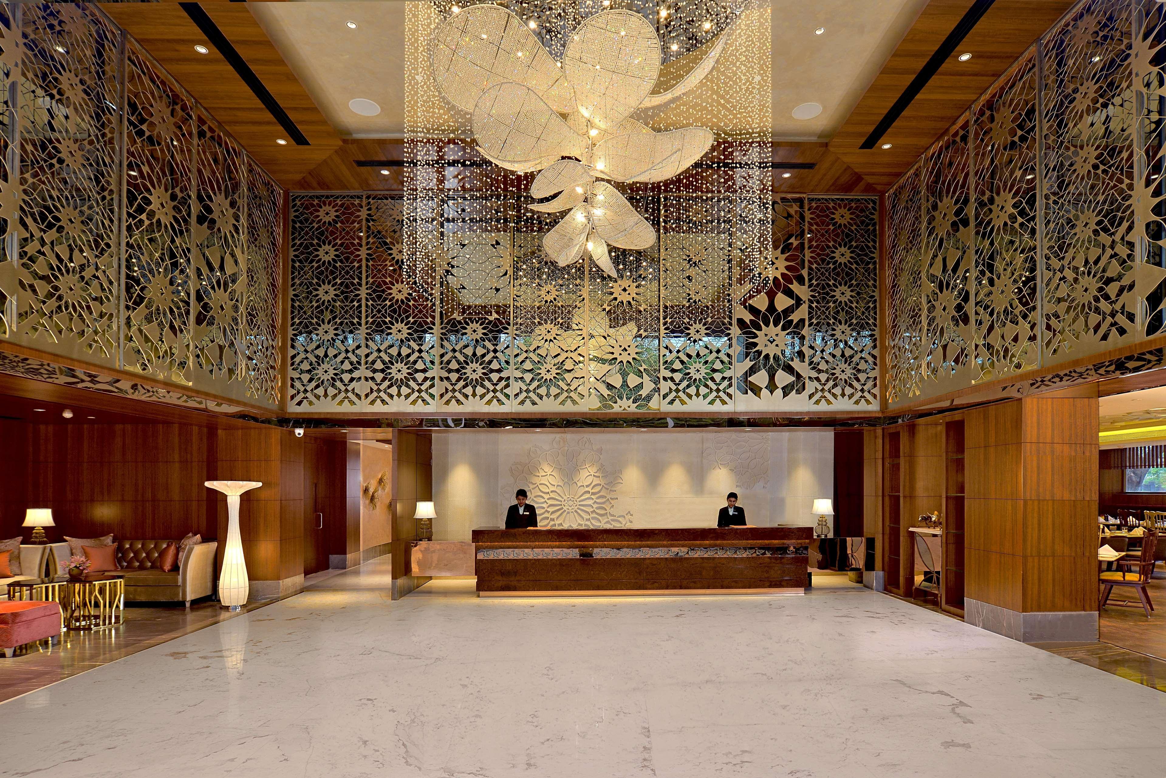 Отель Radisson Гвалиор Экстерьер фото