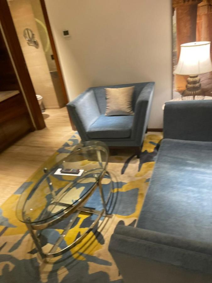 Отель Radisson Гвалиор Экстерьер фото