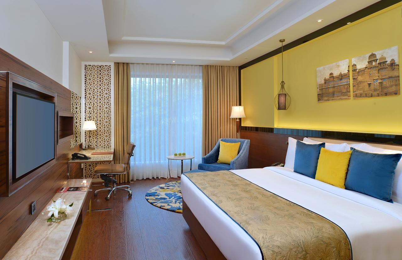 Отель Radisson Гвалиор Экстерьер фото